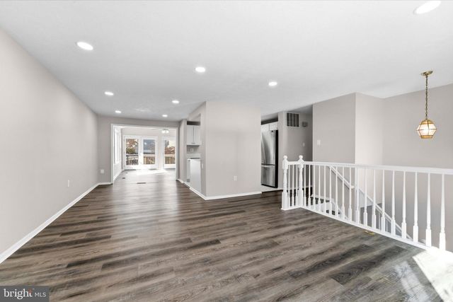 9804 BRIGHTLEA DR, Vienna, VA 22181