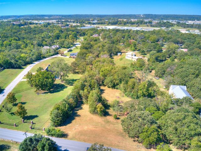 Gary Drive, Tulsa, OK 74131