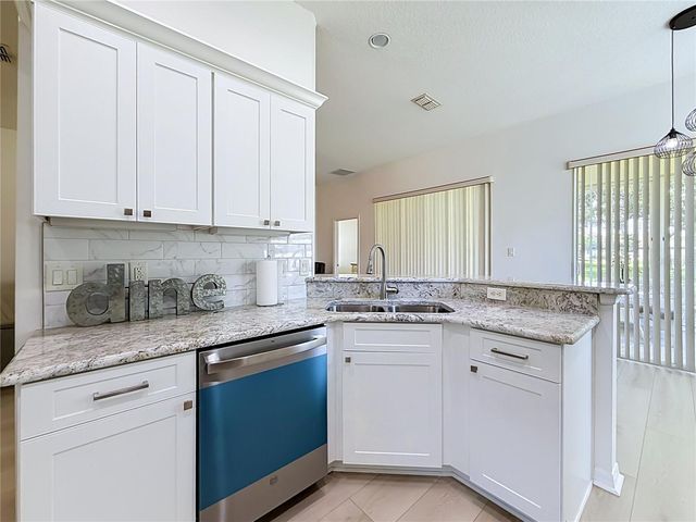 25206 ORMOND COURT, Leesburg, FL 34748