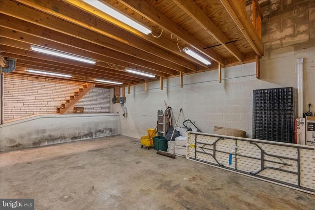 426 LINCOLNWAY W, New Oxford, PA 17350