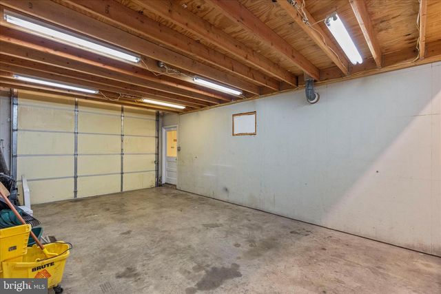 426 LINCOLNWAY W, New Oxford, PA 17350