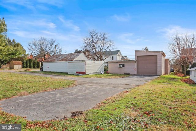 426 LINCOLNWAY W, New Oxford, PA 17350