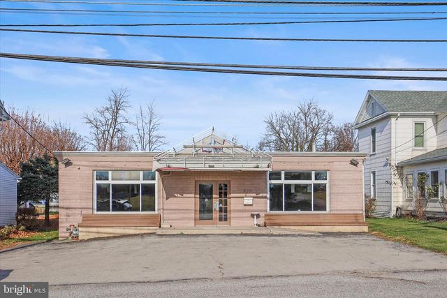 426 LINCOLNWAY W, New Oxford, PA 17350