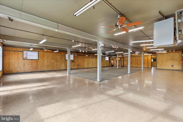 426 LINCOLNWAY W, New Oxford, PA 17350