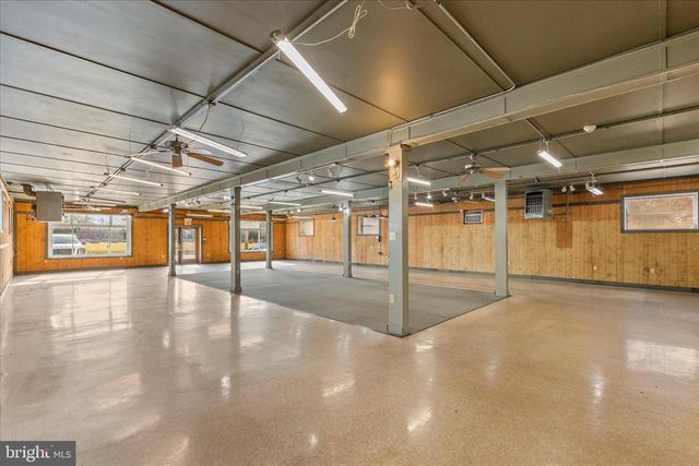 426 LINCOLNWAY W, New Oxford, PA 17350