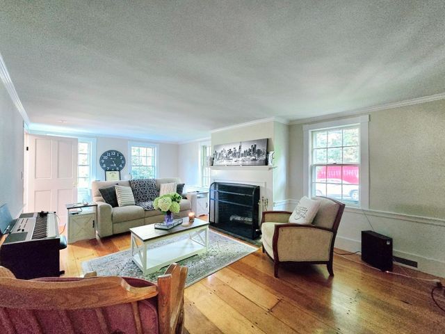 259 Salisbury St, Holden, MA 01520