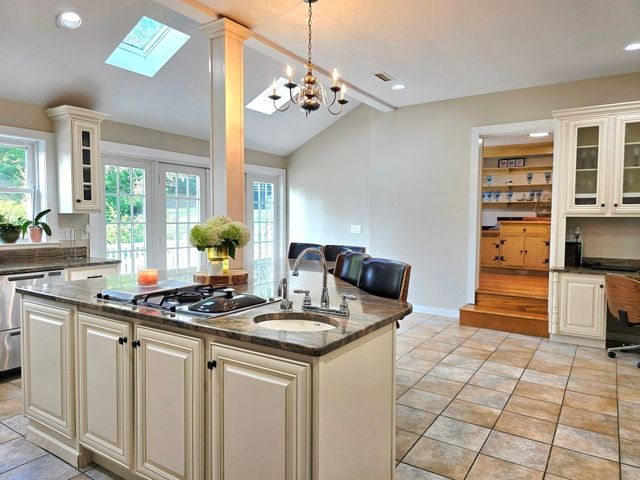 259 Salisbury St, Holden, MA 01520