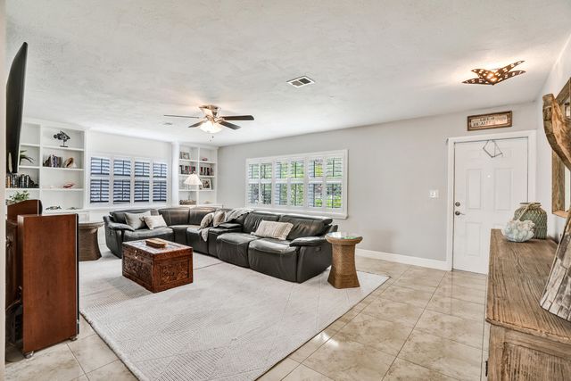 4681 SW 42nd Avenue, Fort Lauderdale, FL 33314