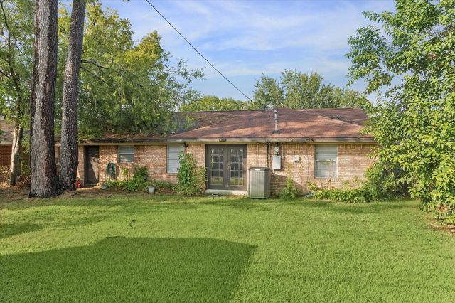 4913 Nina Lee Lane, Houston, TX 77092