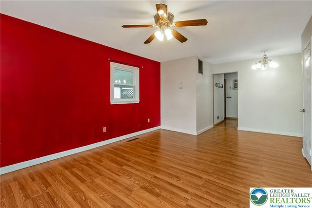 1504 Valley Road, Bethlehem City, PA 18018