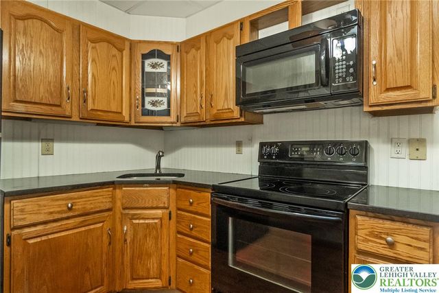1504 Valley Road, Bethlehem City, PA 18018
