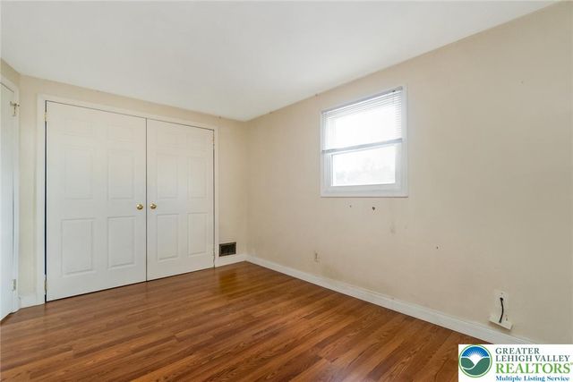 1504 Valley Road, Bethlehem City, PA 18018
