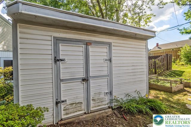 1504 Valley Road, Bethlehem City, PA 18018