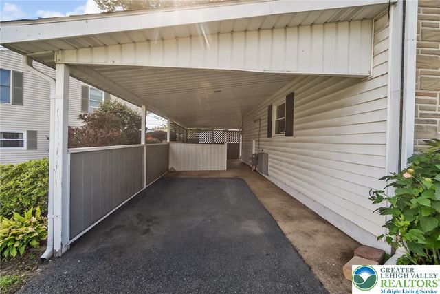 1504 Valley Road, Bethlehem City, PA 18018