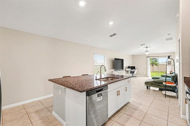 31536 BARREL WAVE WAY, Wesley Chapel, FL 33545