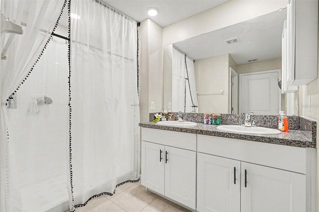 31536 BARREL WAVE WAY, Wesley Chapel, FL 33545