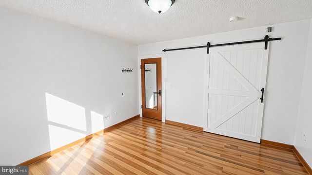 823 WOODLAND AVE, Winchester, VA 22601