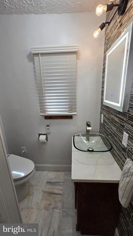 823 WOODLAND AVE, Winchester, VA 22601