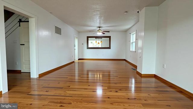 823 WOODLAND AVE, Winchester, VA 22601