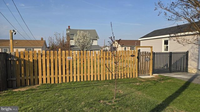 823 WOODLAND AVE, Winchester, VA 22601