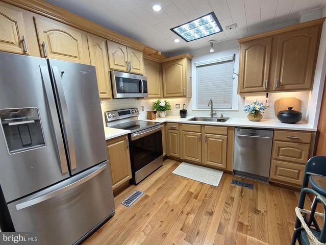 823 WOODLAND AVE, Winchester, VA 22601