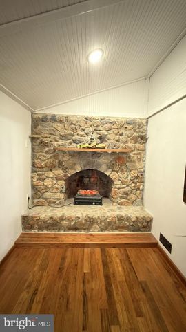 823 WOODLAND AVE, Winchester, VA 22601