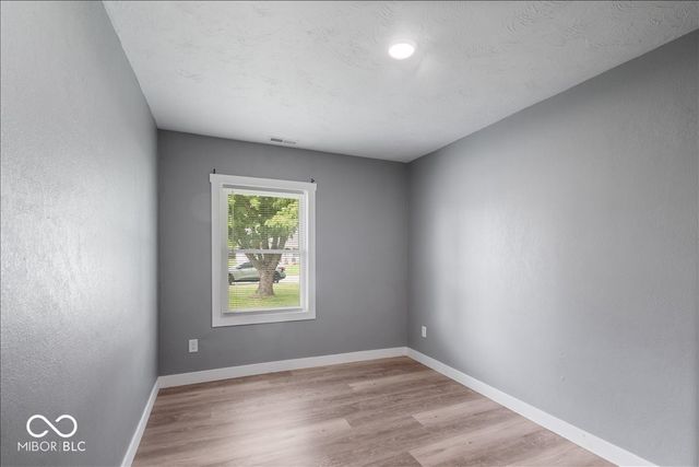 1918 W Balsam Court, Anderson, IN 46011
