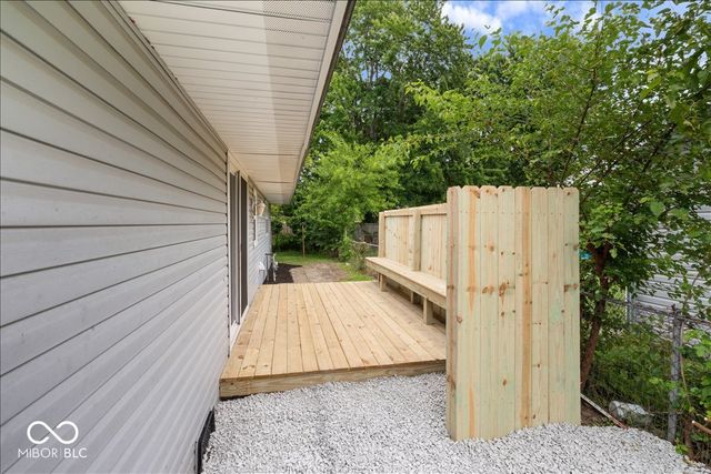 1918 W Balsam Court, Anderson, IN 46011
