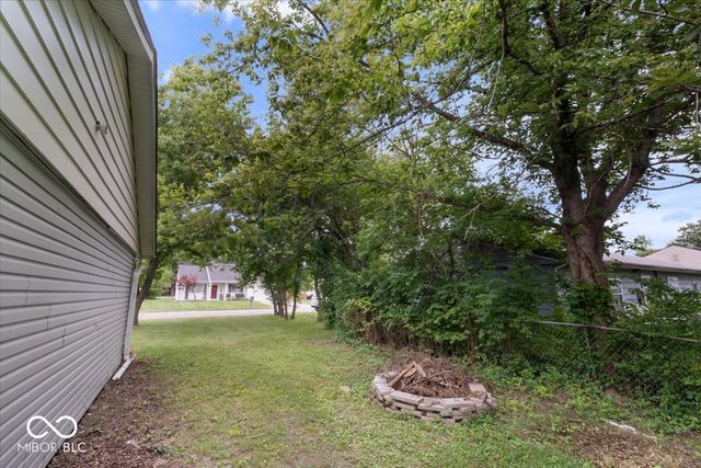 1918 W Balsam Court, Anderson, IN 46011