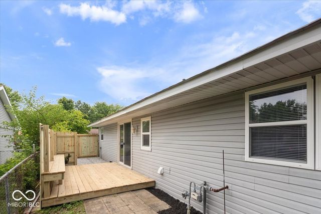 1918 W Balsam Court, Anderson, IN 46011