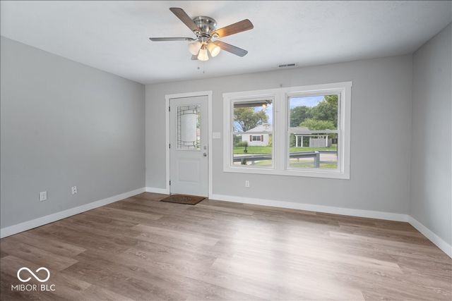 1918 W Balsam Court, Anderson, IN 46011