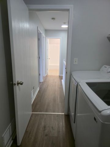 1350 S Lorraine Road E, Wheaton, IL 60189
