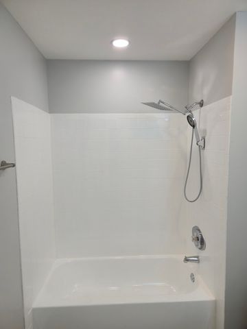 1350 S Lorraine Road E, Wheaton, IL 60189
