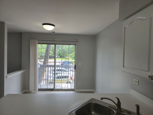 1350 S Lorraine Road E, Wheaton, IL 60189