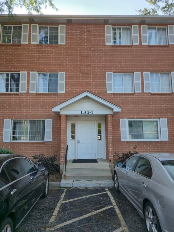 1350 S Lorraine Road E, Wheaton, IL 60189