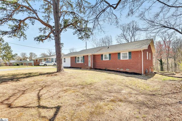 197 Stribling Circle, Spartanburg, SC 29301