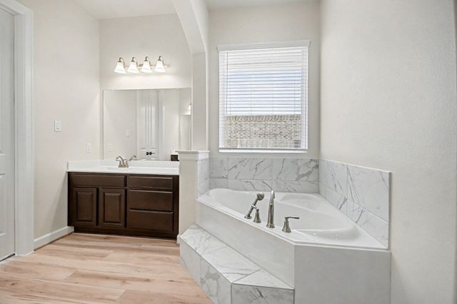 9215 Joe Louis Drive, Mont Belvieu, TX 77523