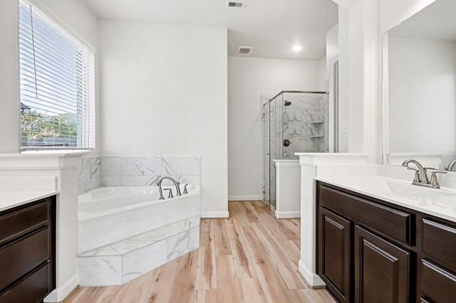 9215 Joe Louis Drive, Mont Belvieu, TX 77523