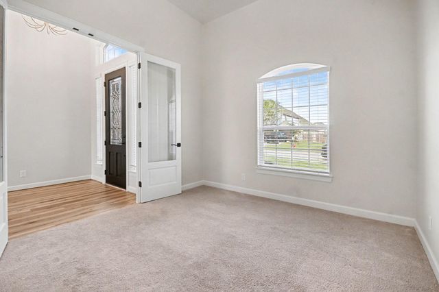 9215 Joe Louis Drive, Mont Belvieu, TX 77523