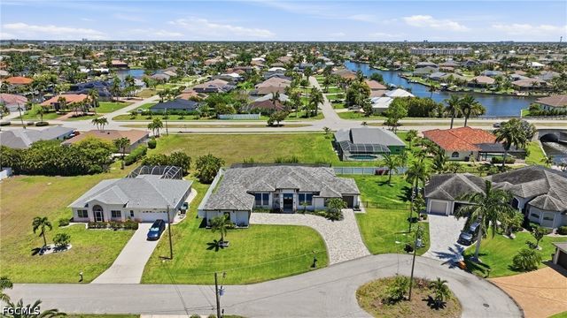 4009 SW 25th PL, Cape Coral, FL 33914