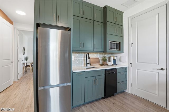 4009 SW 25th PL, Cape Coral, FL 33914