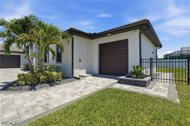 4009 SW 25th PL, Cape Coral, FL 33914