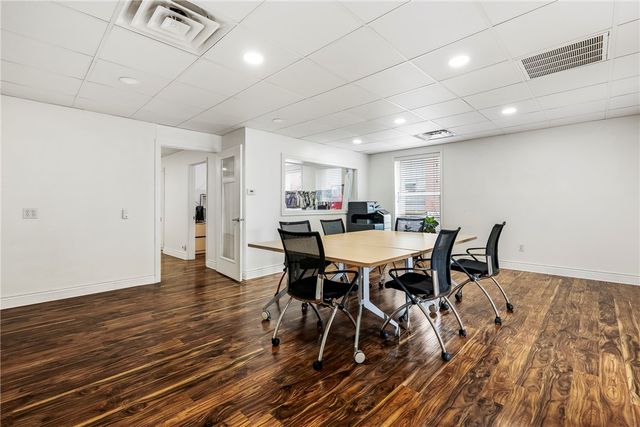 113 N Main Street, Bentonville, AR 72712