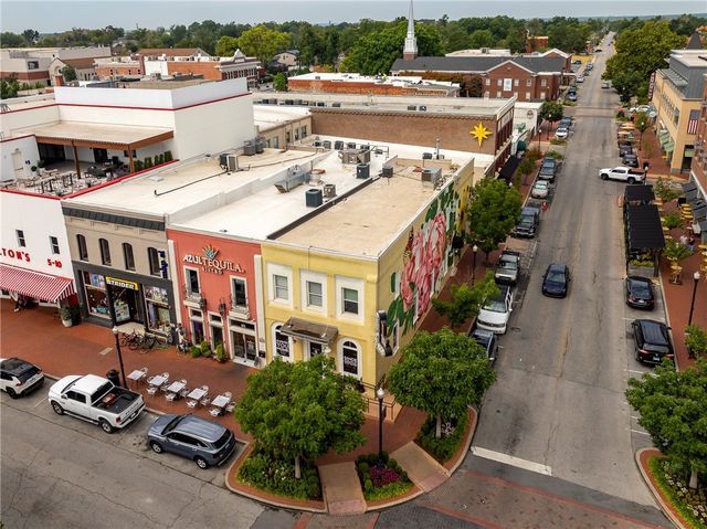 113 N Main Street, Bentonville, AR 72712