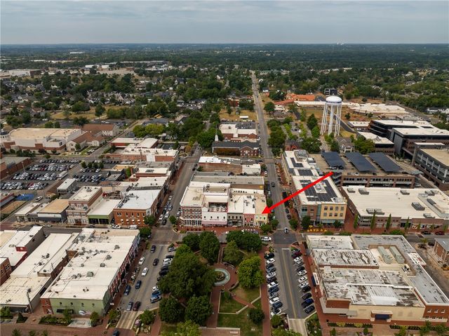 113 N Main Street, Bentonville, AR 72712