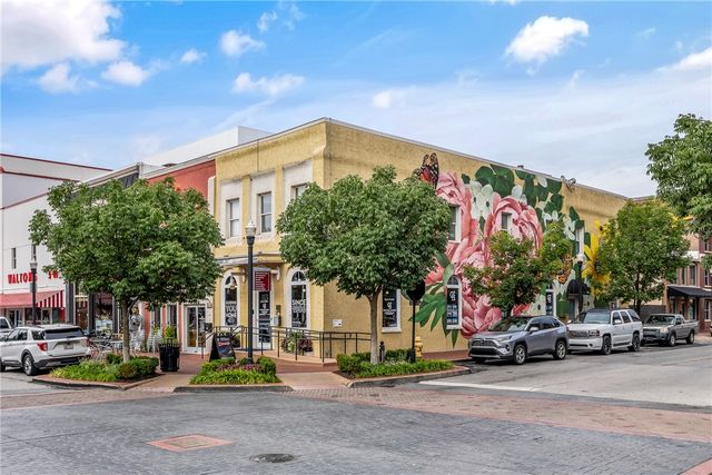 113 N Main Street, Bentonville, AR 72712