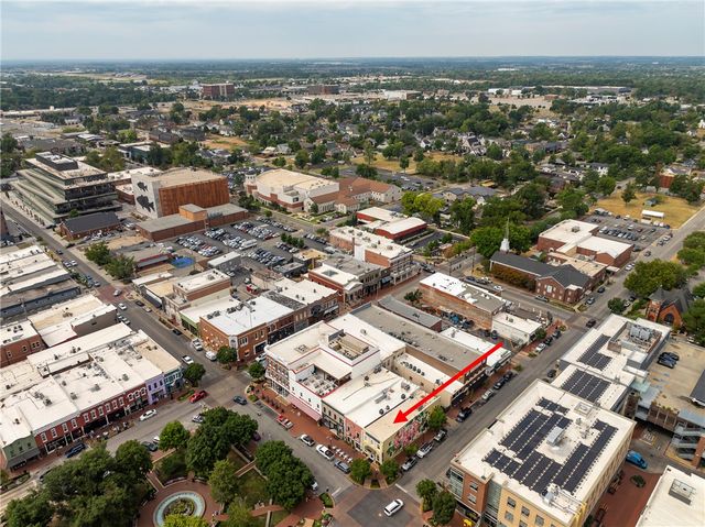 113 N Main Street, Bentonville, AR 72712