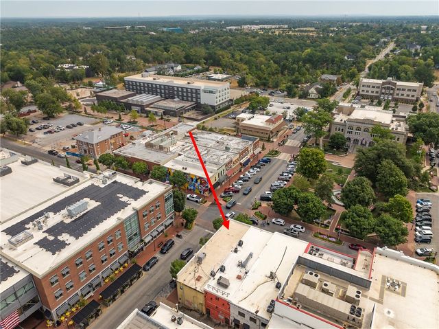 113 N Main Street, Bentonville, AR 72712