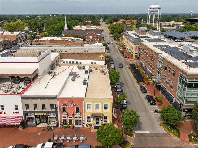 113 N Main Street, Bentonville, AR 72712