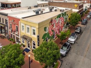 113 N Main Street, Bentonville, AR 72712